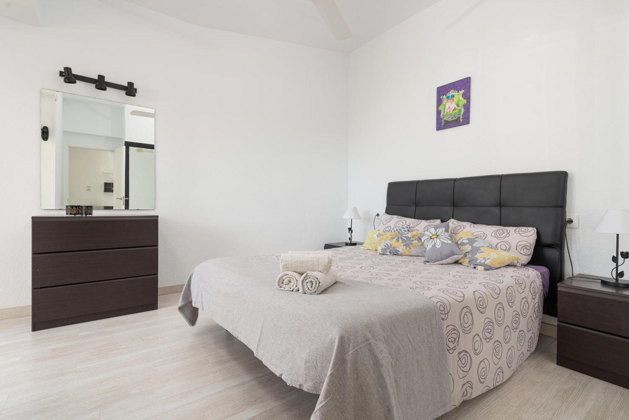 Apartment Xara Torres, At The Beach Of Alcudia 阿尔库迪亚港 外观 照片